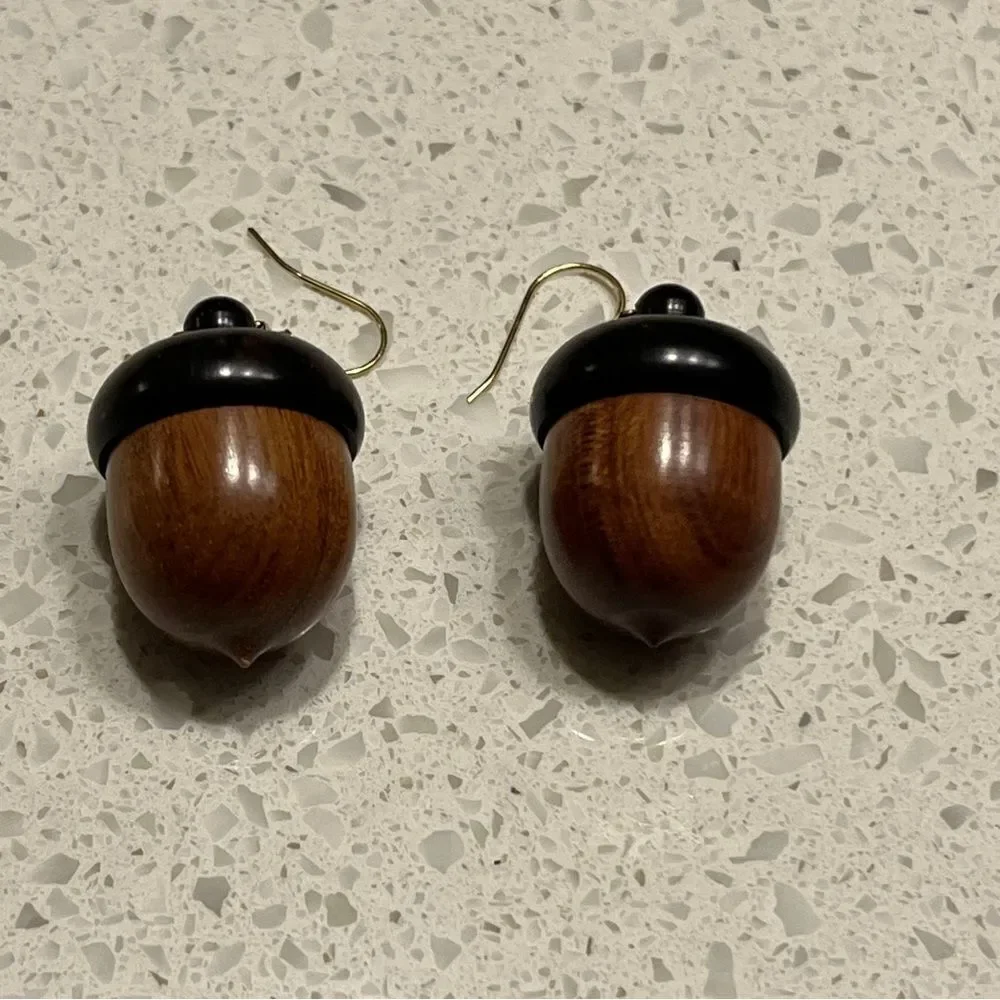Creative Acorn-Shaped wood Earrings That Open Up - Picture 7 of 12